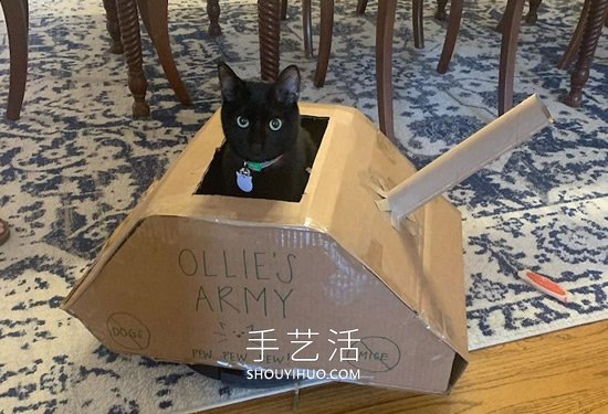 陷入隔離的人們?yōu)樨堖渲谱骷埾鋺?zhàn)車坦克 -  rpnrmr.com