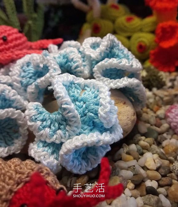 她鉤織海洋生物，制作出一個(gè)逼真的水族館 -  rpnrmr.com