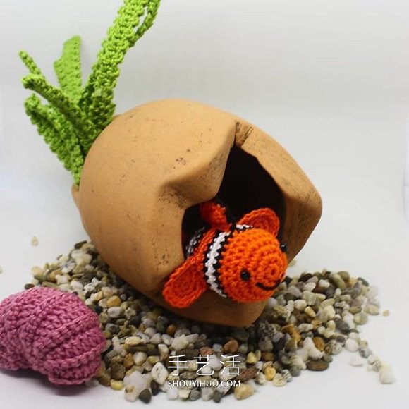 她鉤織海洋生物，制作出一個(gè)逼真的水族館 -  rpnrmr.com