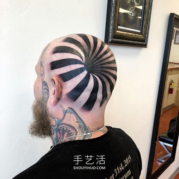 “頭上的洞”紋身，將頭變成視覺錯覺藝術(shù)品 -  rpnrmr.com