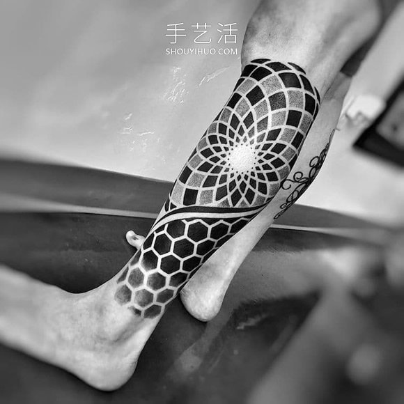 “頭上的洞”紋身，將頭變成視覺錯覺藝術(shù)品 -  rpnrmr.com