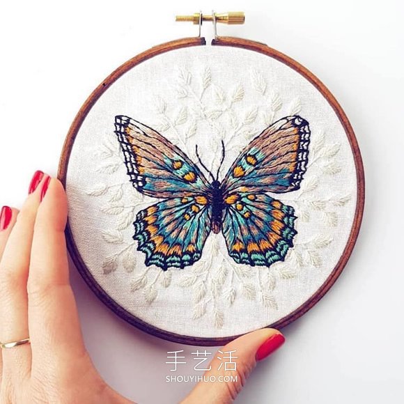 逼真刺繡胸針，看起來像真正的蝴蝶停在身上 -  rpnrmr.com