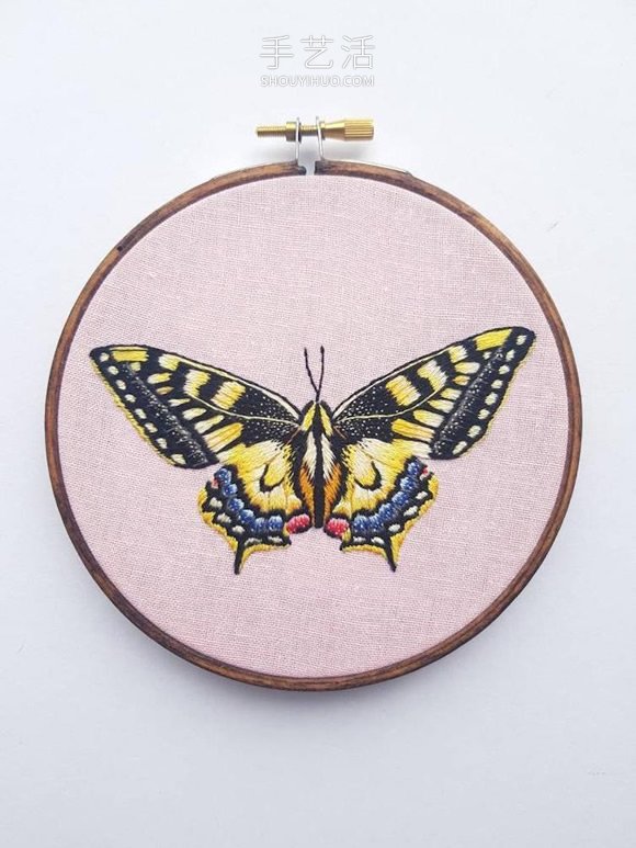 逼真刺繡胸針，看起來像真正的蝴蝶停在身上 -  rpnrmr.com