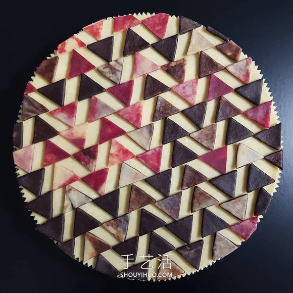 復(fù)雜圖案的蛋糕皮設(shè)計(jì)，烘烤前后都很美麗！ -  rpnrmr.com