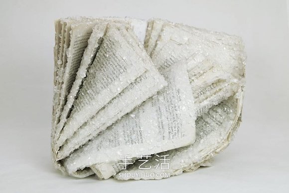 藝術(shù)家將書籍DIY轉(zhuǎn)變?yōu)榫К撎尥傅牡袼茏髌?-  rpnrmr.com