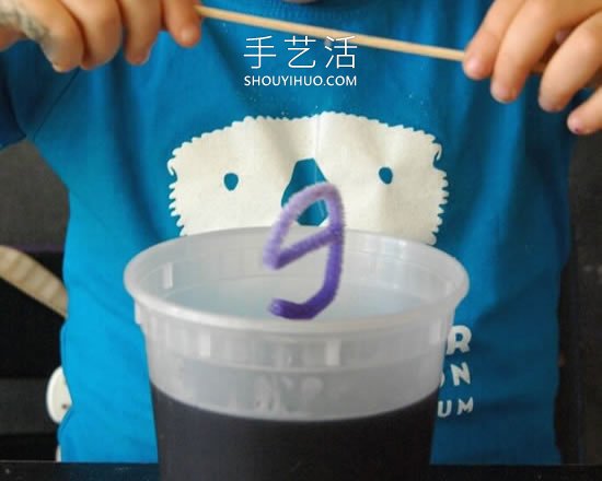 簡單小實驗：硼砂水晶字母名字的制作方法 -  rpnrmr.com