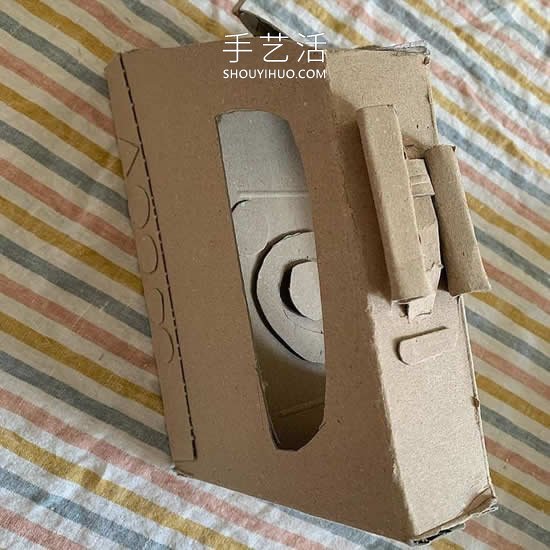 媽媽用紙板做生活用品，讓孩子們學(xué)習(xí)如何使用 -  rpnrmr.com