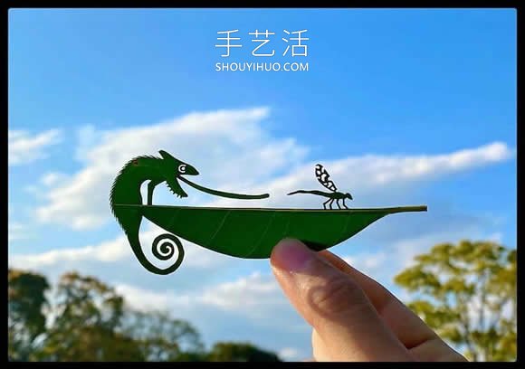 藝術(shù)家精心將復(fù)雜的場景雕刻在樹葉上 -  rpnrmr.com