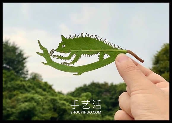 藝術(shù)家精心將復(fù)雜的場景雕刻在樹葉上 -  rpnrmr.com