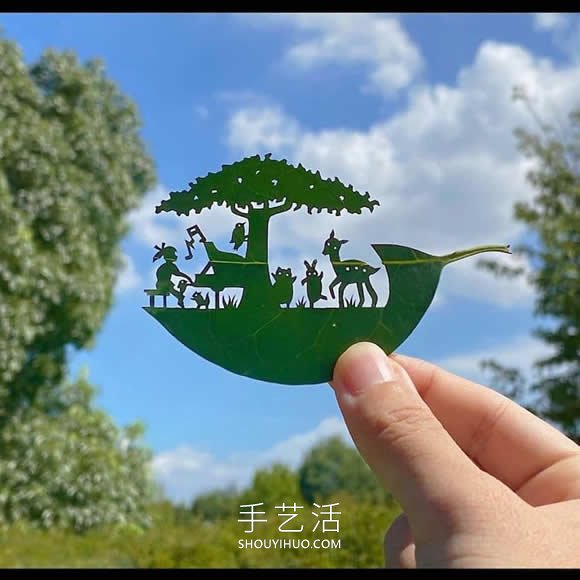 藝術(shù)家精心將復(fù)雜的場景雕刻在樹葉上 -  rpnrmr.com