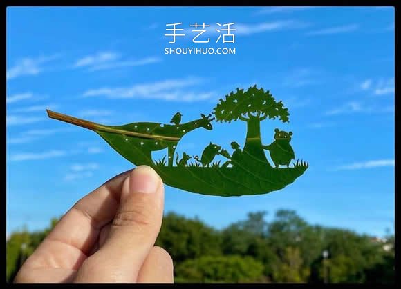 藝術(shù)家精心將復(fù)雜的場景雕刻在樹葉上 -  rpnrmr.com