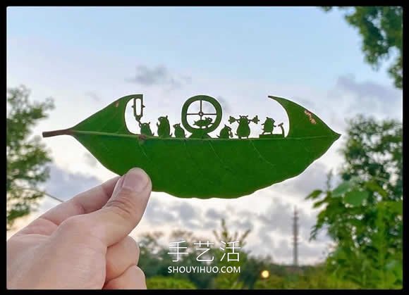 藝術(shù)家精心將復(fù)雜的場景雕刻在樹葉上 -  rpnrmr.com