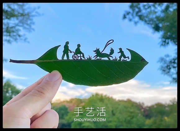 藝術(shù)家精心將復(fù)雜的場景雕刻在樹葉上 -  rpnrmr.com