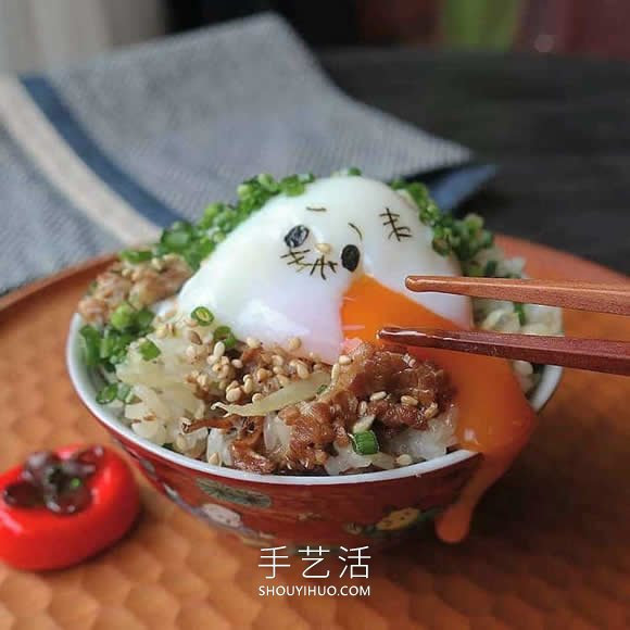 日本媽媽將煎雞蛋做成可愛的飯菜便當(dāng) -  rpnrmr.com
