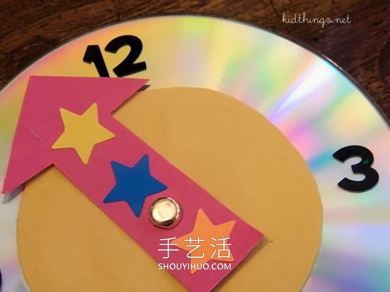 舊CD光盤手工制作新年倒計(jì)時(shí)鐘表 -  rpnrmr.com
