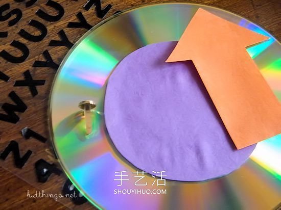 舊CD光盤手工制作新年倒計(jì)時(shí)鐘表 -  rpnrmr.com