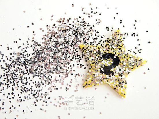 兒童手工制作迎新年元旦閃光戒指的做法 -  rpnrmr.com